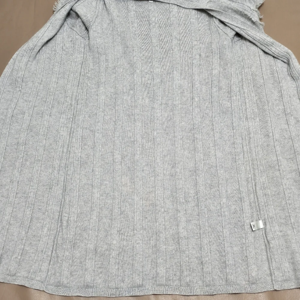 Neiman Marcus Women Cashmere L Cardigan Sweater Gray Fringe Luxury Cozy Office - Picture 4 of 16